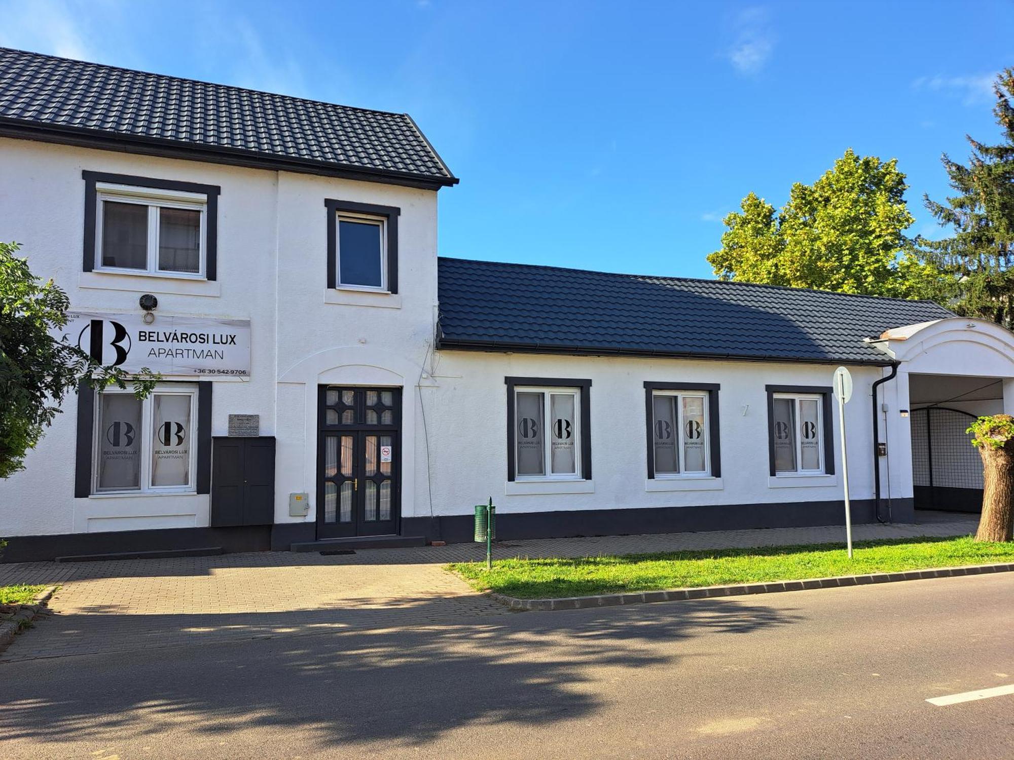 Belvarosi Lux Apartman Vásárosnamény Buitenkant foto
